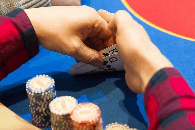 Những Hand khiến cho người chơi Poker bối rối